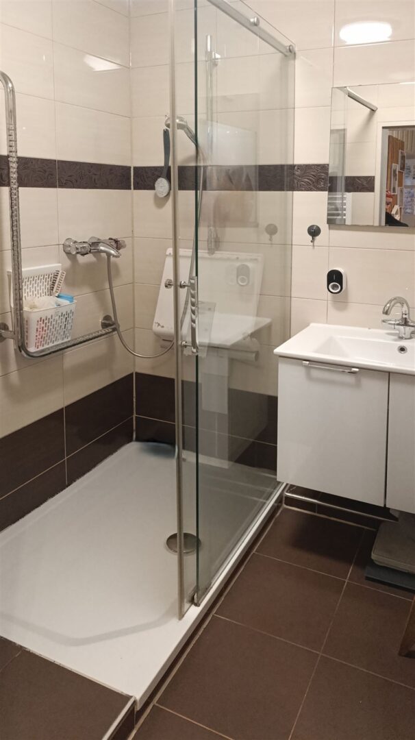 Bad mit Dusche