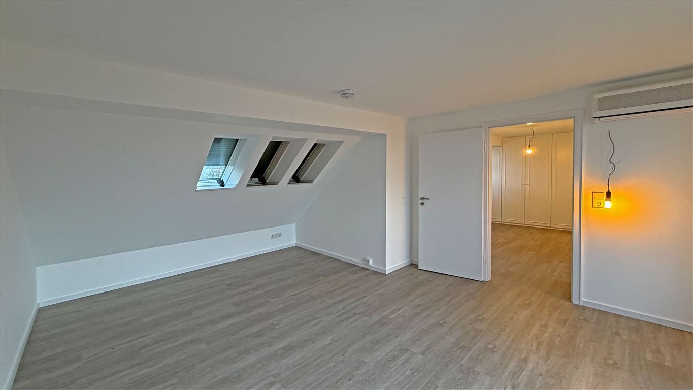 Zimmer mit Terrasse 7. OG