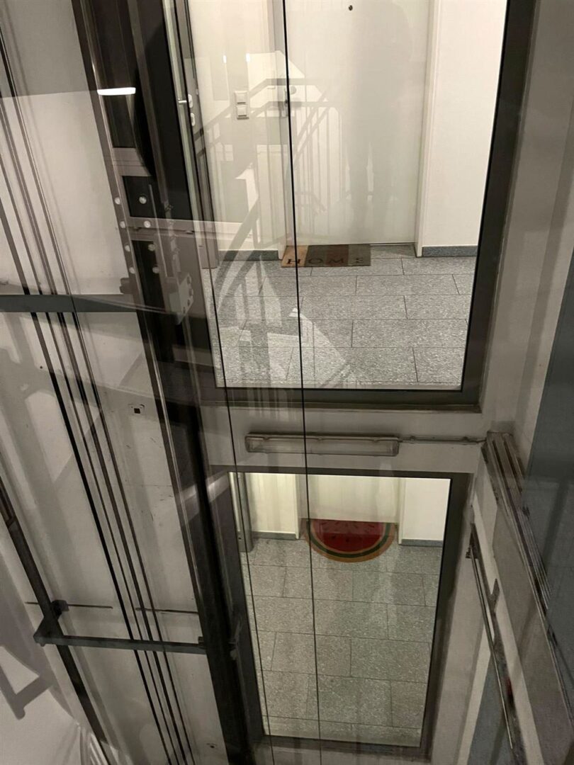 Glasaufzug