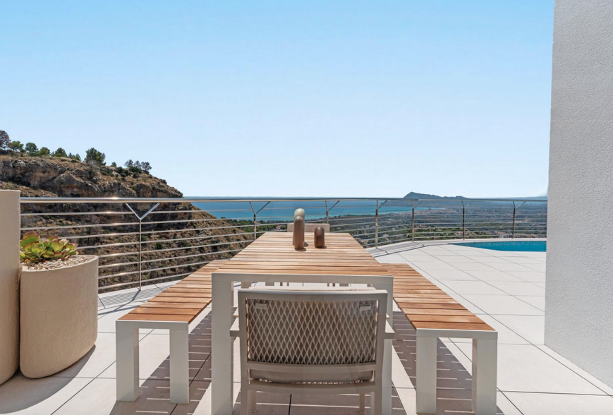 Terrasse mit Essbereich