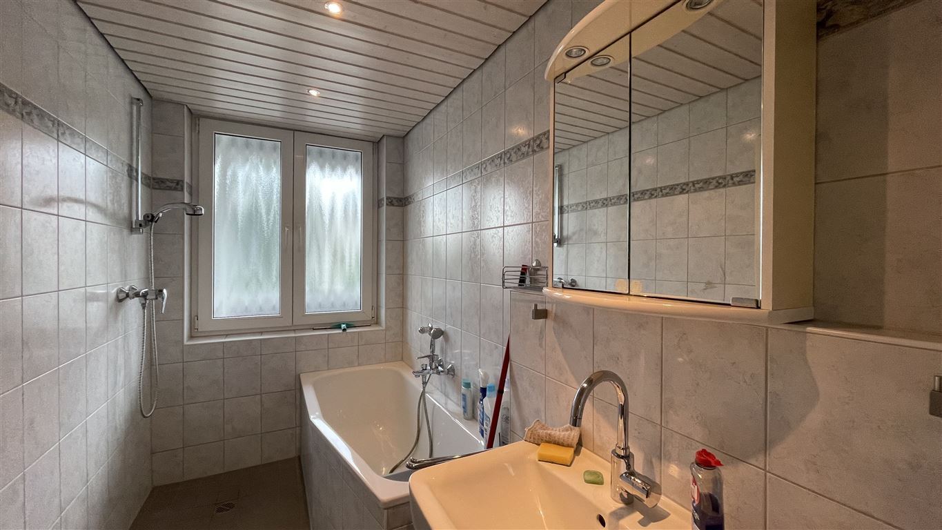 Bad mit Fenster