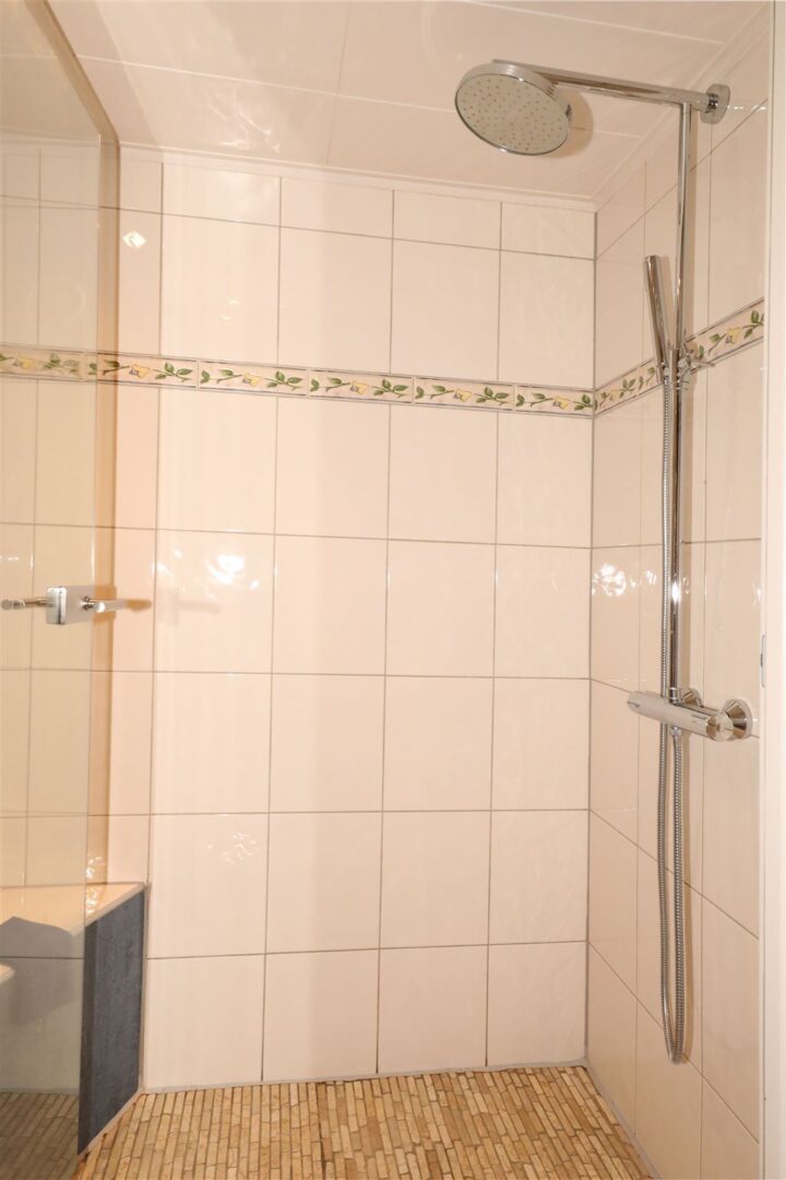 Bad mit Dusche