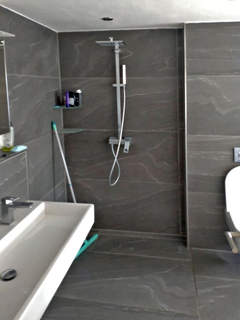 Bad mit Dusche