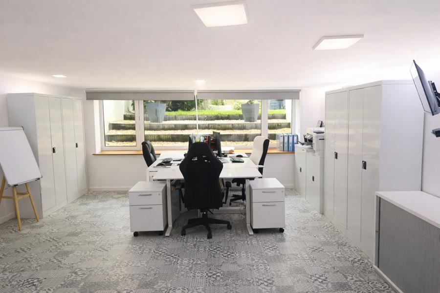 Büro souterrain