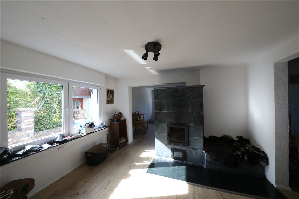 Erdgeschoss Wohnzimmer mit Kamin